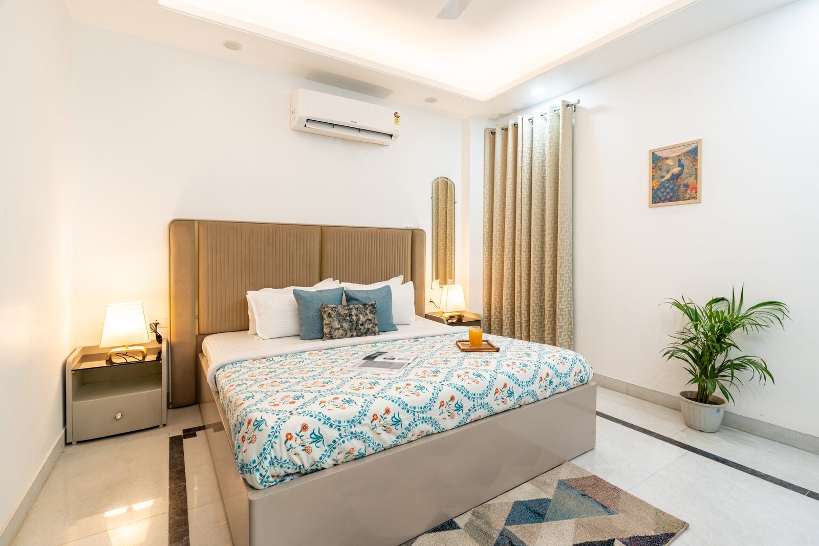 Homlee-Gold-4BHK-Lift-Vasant Kunj-Parking